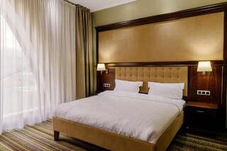 Отель Shera Inn Hotel Алматы Стандартный номер с кроватью размера "king-size"-3