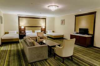 Отель Shera Inn Hotel Алматы Двухместный номер Делюкс с 2 отдельными кроватями-1