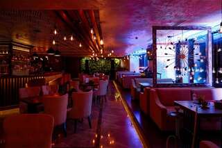 Отель Shera Inn Hotel Алматы Стандартный номер с кроватью размера "king-size"-26